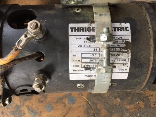 ขายปั๊มไฮโดลิค24v ตัดออกมาจากรถไฟฟ้า มี2ตัว ตัวล่ะ 3500บาท