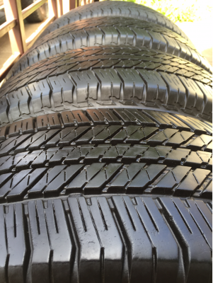 ยาง Bridgestone 265 65 17 ปี14 ดอกเยอะ ไม่มีปะ ราคาไม่แพง ยาง Bridgestone 265 65 17 ปี14 ดอกเยอะ ไม่มีปะ ราคาไม่แพง