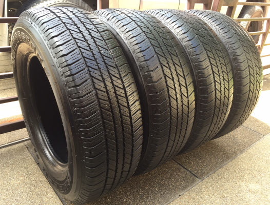 ยาง Bridgestone 265 65 17 ปี14 ดอกเยอะ ไม่มีปะ ราคาไม่แพง
