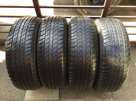 ยาง Bridgestone 255 65 17 กลางปี14 ดอกเยอะ พร้อมใช้งาน ราคาไม่แพง ยาง Bridgestone 255 65 17 กลางปี14 ดอกเยอะ พร้อมใช้งาน ราคาไม่แพง