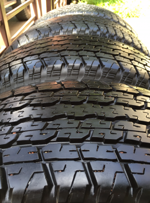 ยาง Bridgestone 255 65 17 กลางปี14 ดอกเยอะ พร้อมใช้งาน ราคาไม่แพง ยาง Bridgestone 255 65 17 กลางปี14 ดอกเยอะ พร้อมใช้งาน ราคาไม่แพง