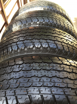 ยาง Bridgestone 255 65 17 กลางปี14 ดอกเยอะ พร้อมใช้งาน ราคาไม่แพง ยาง Bridgestone 255 65 17 กลางปี14 ดอกเยอะ พร้อมใช้งาน ราคาไม่แพง