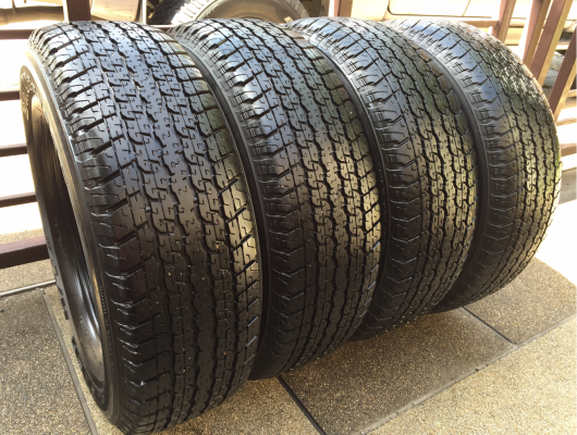 ยาง Bridgestone 255 65 17 กลางปี14 ดอกเยอะ พร้อมใช้งาน ราคาไม่แพง ยาง Bridgestone 255 65 17 กลางปี14 ดอกเยอะ พร้อมใช้งาน ราคาไม่แพง