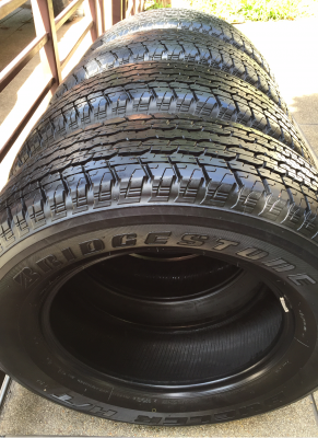 ยาง Bridgestone 255 65 17 กลางปี14 ดอกเยอะ พร้อมใช้งาน ราคาไม่แพง ยาง Bridgestone 255 65 17 กลางปี14 ดอกเยอะ พร้อมใช้งาน ราคาไม่แพง