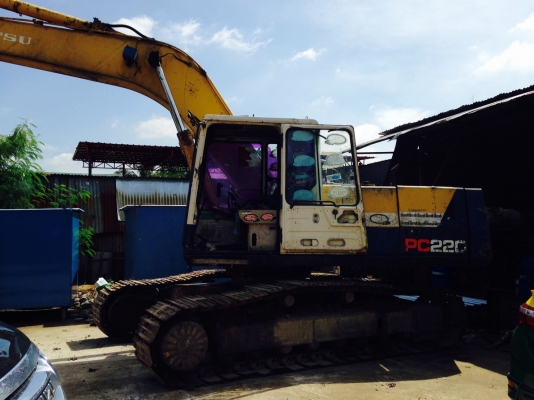ขายด่วน รถแบ็คโฮ PC220-5