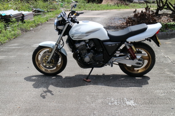 CB400 สวยสวย ทะเบียนแท้ ปิดการขายแล้วครับ ขอบคุณครับ