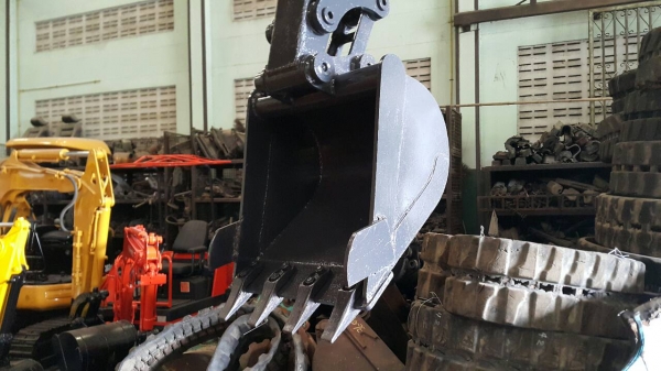 ขาย รถขุด HITACHI รุ่น EX30U มือสองญี่ปุ่น สวย พร้อมใช้งาน มือถือ/LINE ID : 0818753444