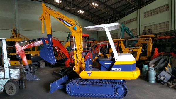 ขาย รถขุด KOMATSU รุ่น PC30-5- มือสองญี่ปุ่น สวยพร้อมใช้งาน มือถือ/LINE ID : 0818753444 ขาย รถขุด KOMATSU รุ่น PC30-5- มือสองญี่ปุ่น สวยพร้อมใช้งาน มือถือ/LINE ID : 0818753444