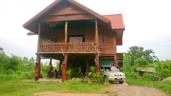 ขายบ้านไม้สักพร้อมที่ดิน282ตรว.ราคาถูกต่องรองได้เจ้าของขายเอง