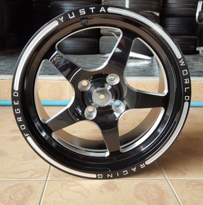 ขายล้อ WORLDงานYUSTA 4รู100 หน้า7.25 ET35 4 ล้อ