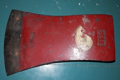 ขายหัวขวานตราวัวงานเก่าBULLขนาด2 1/2ปอนงานใหม่เก่าเก็บ