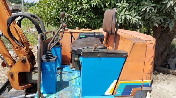 ขายรถนอกด่วนแบคโฮTAKEUCHI-TB20QR-K3ครื่องดีปั่มแรงเทียบเท่าPC20รถนอกเพิ่งนำเข้ามาใหม่ยังไม่เคยใช้งานในเมืองไทยเลย