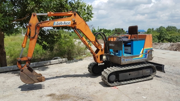 ขายรถนอกด่วนแบคโฮTAKEUCHI-TB20QR-K3ครื่องดีปั่มแรงเทียบเท่าPC20รถนอกเพิ่งนำเข้ามาใหม่ยังไม่เคยใช้งานในเมืองไทยเลย