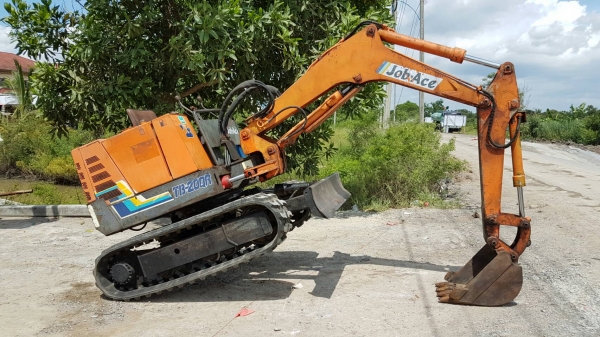 ขายรถนอกด่วนแบคโฮTAKEUCHI-TB20QR-K3ครื่องดีปั่มแรงเทียบเท่าPC20รถนอกเพิ่งนำเข้ามาใหม่ยังไม่เคยใช้งานในเมืองไทยเลย