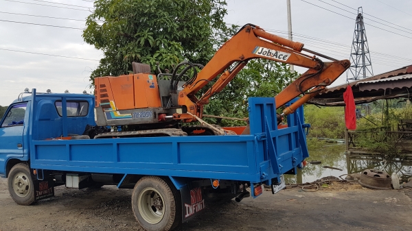 ขายรถนอกด่วนแบคโฮTAKEUCHI-TB20QR-K3ครื่องดีปั่มแรงเทียบเท่าPC20รถนอกเพิ่งนำเข้ามาใหม่ยังไม่เคยใช้งานในเมืองไทยเลย