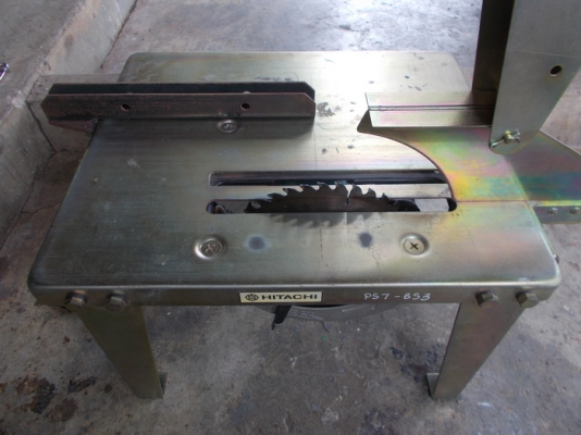 โต๊ะเลื่อยวงเดือน+เลื่อยวงเดือน makita 5806B