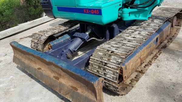 ขายด่วนรถแบคโฮนอกKUBOTAคูโบต้าKX-045ครื่องดีปั่มนี้วคอลโทรสั่นแรงรถนอกเพิ่งนำเข้ามาใหม่ยังไม่เคยใช้งานในเมืองไทยเลย