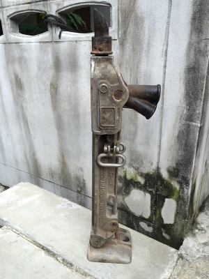 แม่แรงบั้นจั่น