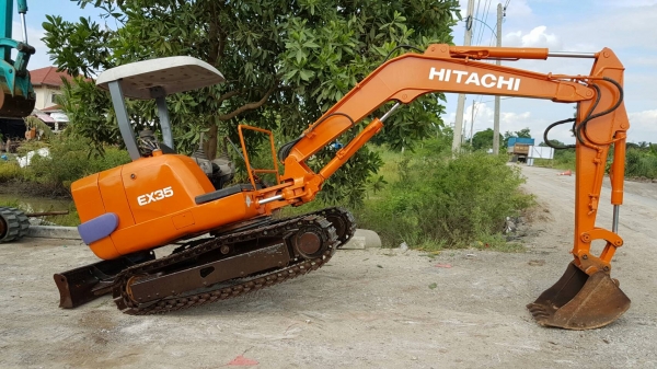 ขายด่วนรถแบคโฮHITACHIฮีตาชีEX35-2ครื่องดีปั่มแรงรถนอกเพิ่งนำเข้ามาใหม่ยังไม่เคยใช้งานในเมืองไทยเลย