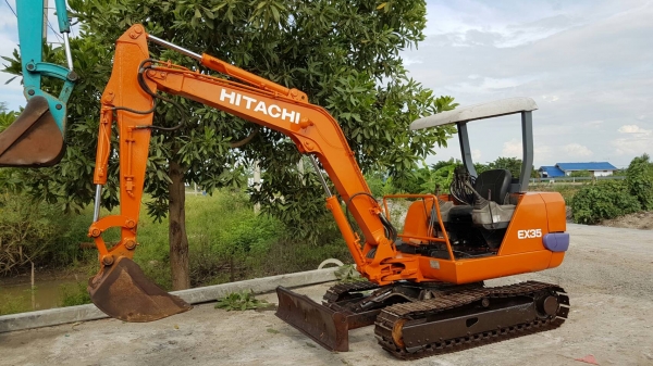 ขายด่วนรถแบคโฮHITACHIฮีตาชีEX35-2ครื่องดีปั่มแรงรถนอกเพิ่งนำเข้ามาใหม่ยังไม่เคยใช้งานในเมืองไทยเลย