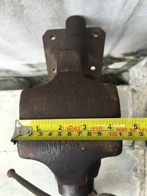 ปากกาจับชิ้นงานโบราณ