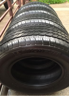 ยาง Michelin 265 65 17 ปี15 ดอกเต็ม ไม่มีปะ ราคาไม่แพง