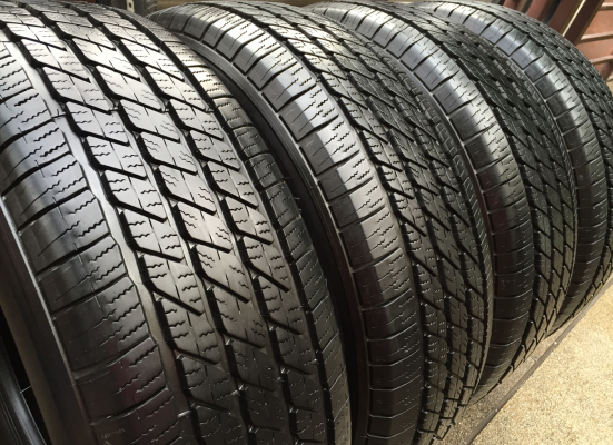 ยาง Michelin 265 65 17 ปี15 ดอกเต็ม ไม่มีปะ ราคาไม่แพง