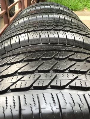 ยาง Michelin 265 65 17 ปี15 ดอกเต็ม ไม่มีปะ ราคาไม่แพง