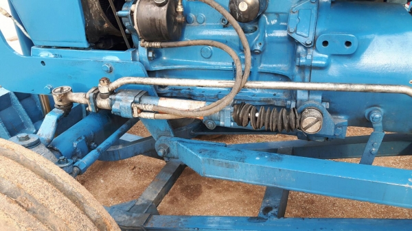 รถไถฟอร์ด 77 รถไถฟอร์ด 77