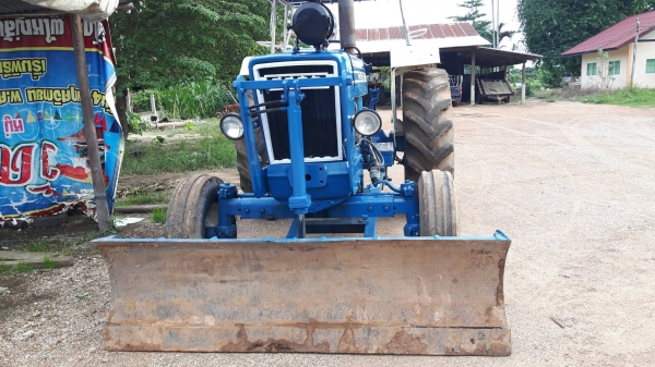 รถไถฟอร์ด 77 รถไถฟอร์ด 77