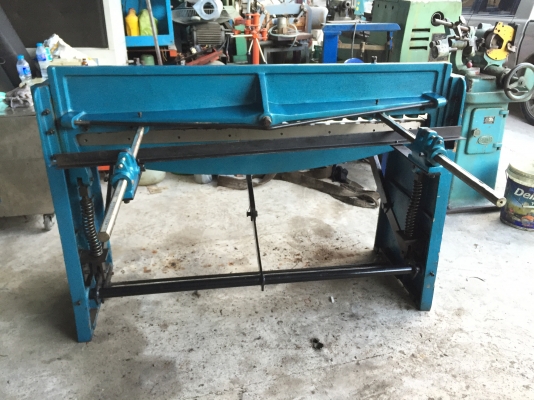 ขายเครื่องตัดเท้าเหยียบใต้หวันตัดได้1มิลยาว4.5ฟุตสภาพกริบลงตู้ราคาถูกๆ