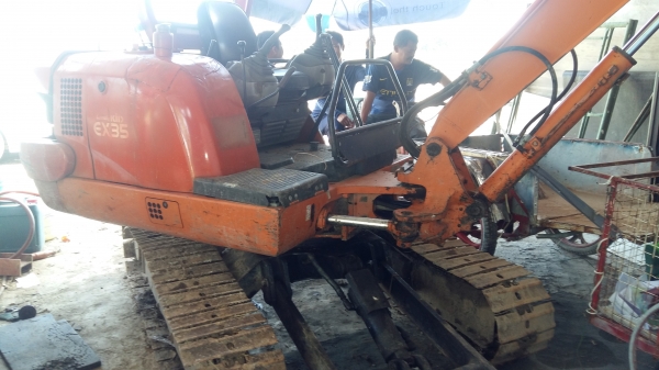 ขายแม๊กโคร EX-35 ฮิตาชิ รถสวยพร้อมใช้งาน