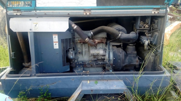 ขายปั๊มลมสกรู AIRMAN PDS185.S สถาพดีมีล้อลากพร้อมใช้