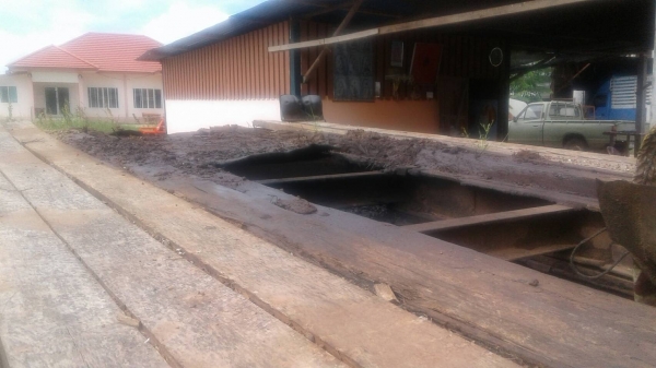 ขาย เทนเลอร์ 10 ล้อ หัวยาว เพลาเดียว ไม่มีทะเบียน เครื่อง 6BB1 145 แรงม้า เฟืองท้ายใหญ่ มีสโลว์กลาง รถใช้งานอยู่ครับ