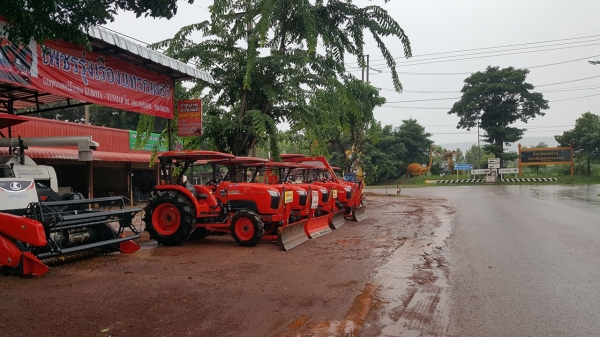 รถใถKUBOTA มือสอง สด ผ่อน รถปี58 ใช้งานน้อย สภาพ เก้าสิบเก้าเปอร์เซ็น มีให้เลือกหลายรุ่นหลายขนาด รถใถKUBOTA มือสอง สด ผ่อน รถปี58 ใช้งานน้อย สภาพ เก้าสิบเก้าเปอร์เซ็น มีให้เลือกหลายรุ่นหลายขนาด