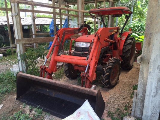 ขายรถไถ่คูโบต้ารุ่น 4508  อุปกรณ์ 2ชิ้น ตักหน้าและผาน6 พร้อมใช้งาน เล่มทะเบียนพร้อม...