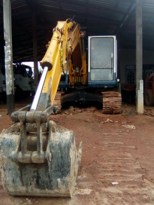 ขายถูก KOMATSU PC100-5