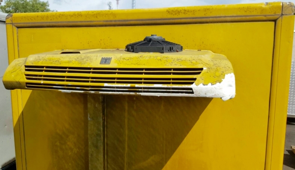 ตู้ห้องเย็นติดรถบรรทุก 4ล้อ ขนาดกว้าง 1.8เมตร ยาว 3เมตร ภายในเป็นสแตนเลส คอยร้อนคอยเย็นครบ ของมือ2จากนอก สนใจสอบถามให้ครับ 086-3665299