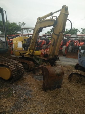 ขายรถแม็คโคเล็ก HITACHI EX40 รถตามสภาพใช้งานได้ปกติครับ