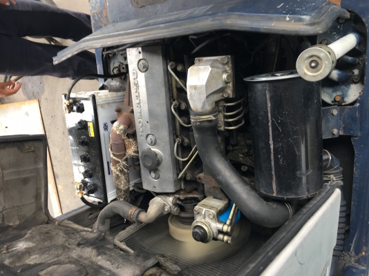 รถฟอร์คคลิฟท์ 3ตันเข้าตู้คอนได้  งายาว2เมตร  ยกสูง 3เมตร