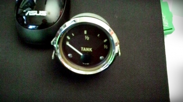 VW Bus VDO TANK Gauge 700 บาท VW Bus VDO TANK Gauge 700 บาท