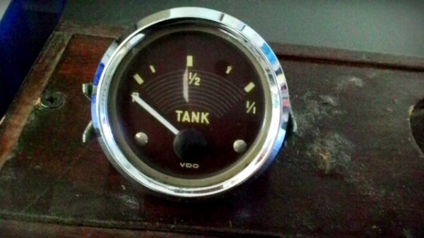 VW Bus VDO TANK Gauge 700 บาท VW Bus VDO TANK Gauge 700 บาท