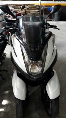 ขาย Yamaha Tricity 125 i ปี 57 เครื่องดีเดิมๆ ชุดสีมีรอยฝาข้างด้านหลัง ซ้ายและขวาล่มพร้อมชุดโอน