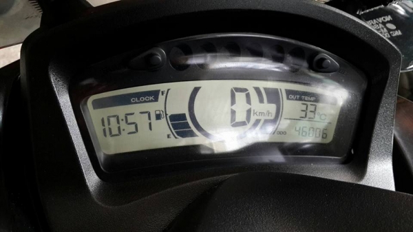 ขาย Yamaha Tricity 125 i ปี 57 เครื่องดีเดิมๆ ชุดสีมีรอยฝาข้างด้านหลัง ซ้ายและขวาล่มพร้อมชุดโอน