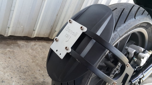 TNT300 วิ่งน้อย ปีสดใหม่ 2015 วิ่งน้อยมาก รถสวยสีสดเดิม ราคาลดได้