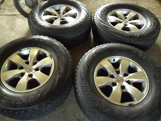 แม็กกระบะขอบ16แท้ 6รู139 ยางโยโกฮาม่า265-70 R16ลงพื้นปี13 (4ล้อ4,900)