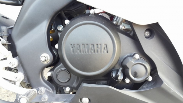 R15 2014 วิ่ง 7000 สวยพร้อมใช้เลยครับ ไม่แพง ต่อรองได้ครับ