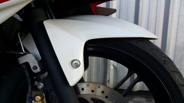 R15 2014 วิ่ง 7000 สวยพร้อมใช้เลยครับ ไม่แพง ต่อรองได้ครับ