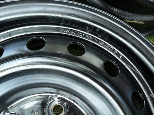 ล้อกะทะ กระบะขอบ15- 5รู114 สภาพสวย วงละ375  (แท้ติดรถมา ไม่ใช่งานปั๊มใหม่)