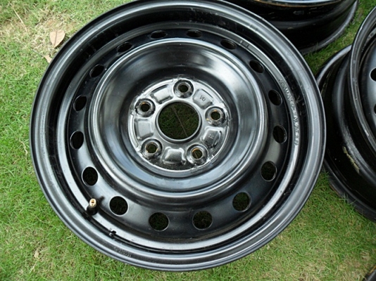 ล้อกะทะ กระบะขอบ15- 5รู114 สภาพสวย วงละ375  (แท้ติดรถมา ไม่ใช่งานปั๊มใหม่)